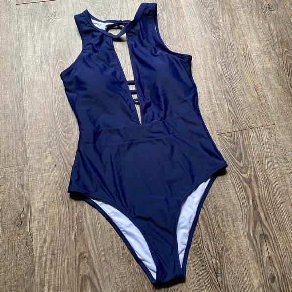 Cupshe Navy One Piece - Picture 2 of 6
